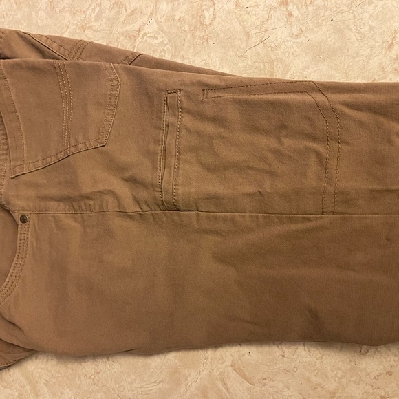 GH Bass casual pants with cell phone pocket. - Picture 4 of 4